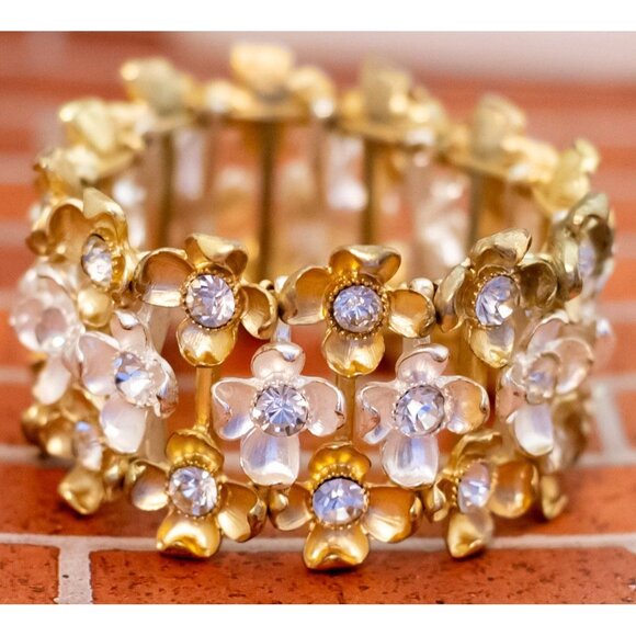 7 inch, Vintage Intricate Flowers Gold Tone Bracelet - WX9 - Picture 2 of 3